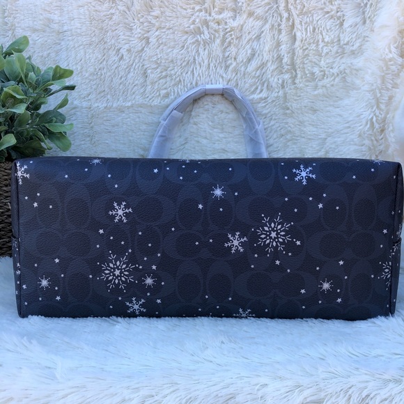 Coach Gallery Tote in Snowflake Print - Picture 4 of 9